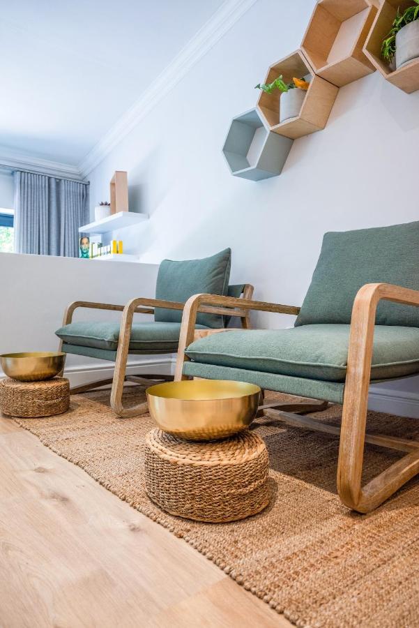 Hout & About Guest House Гаут-Бей Екстер'єр фото